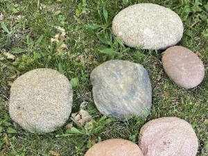 stackable pebbles